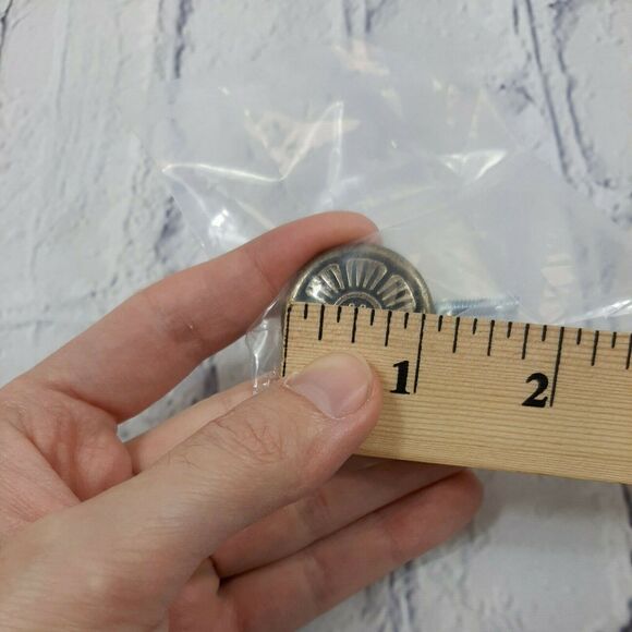 Liberty Hardware PN79604C-LAN-C, 1" 25.4mm, Flower Knob, Light Bronze, 5655 - Picture 3 of 4